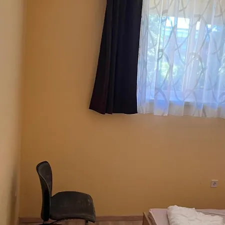 Hotel Manuela Ifjusagi