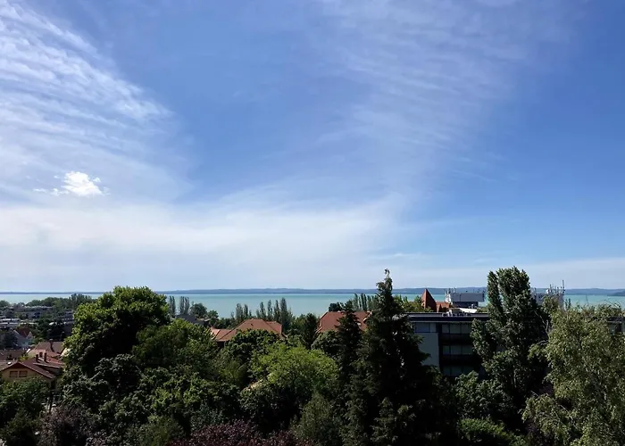 Manuela Ifjusagi Szallashely