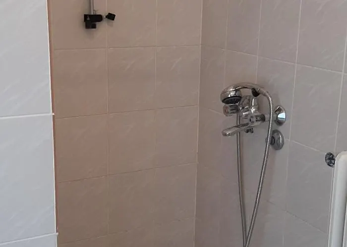 Manuela Ifjusagi Szallashely