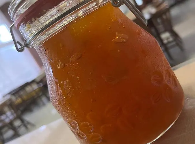 Manuela Ifjúsági Szálloda *