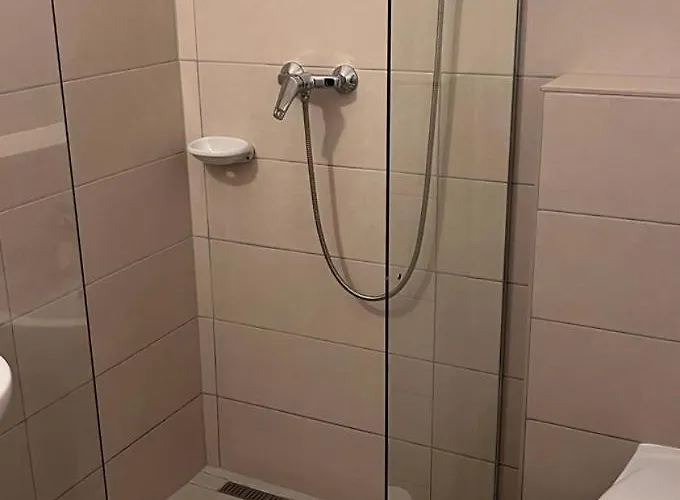 Manuela Ifjusagi Szallashely