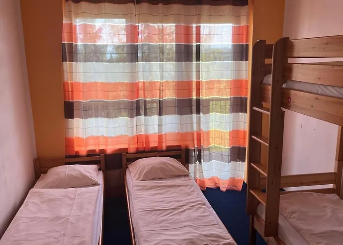 Manuela Ifjusagi Szallashely Hotel