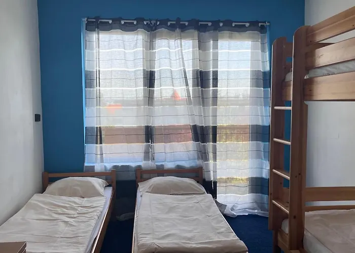 Manuela Ifjusagi Szallashely * Balatonfüred